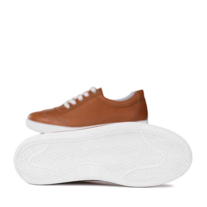 KARLA Naisten tennarit