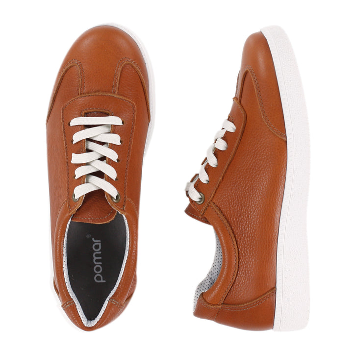 KARLA Naisten tennarit