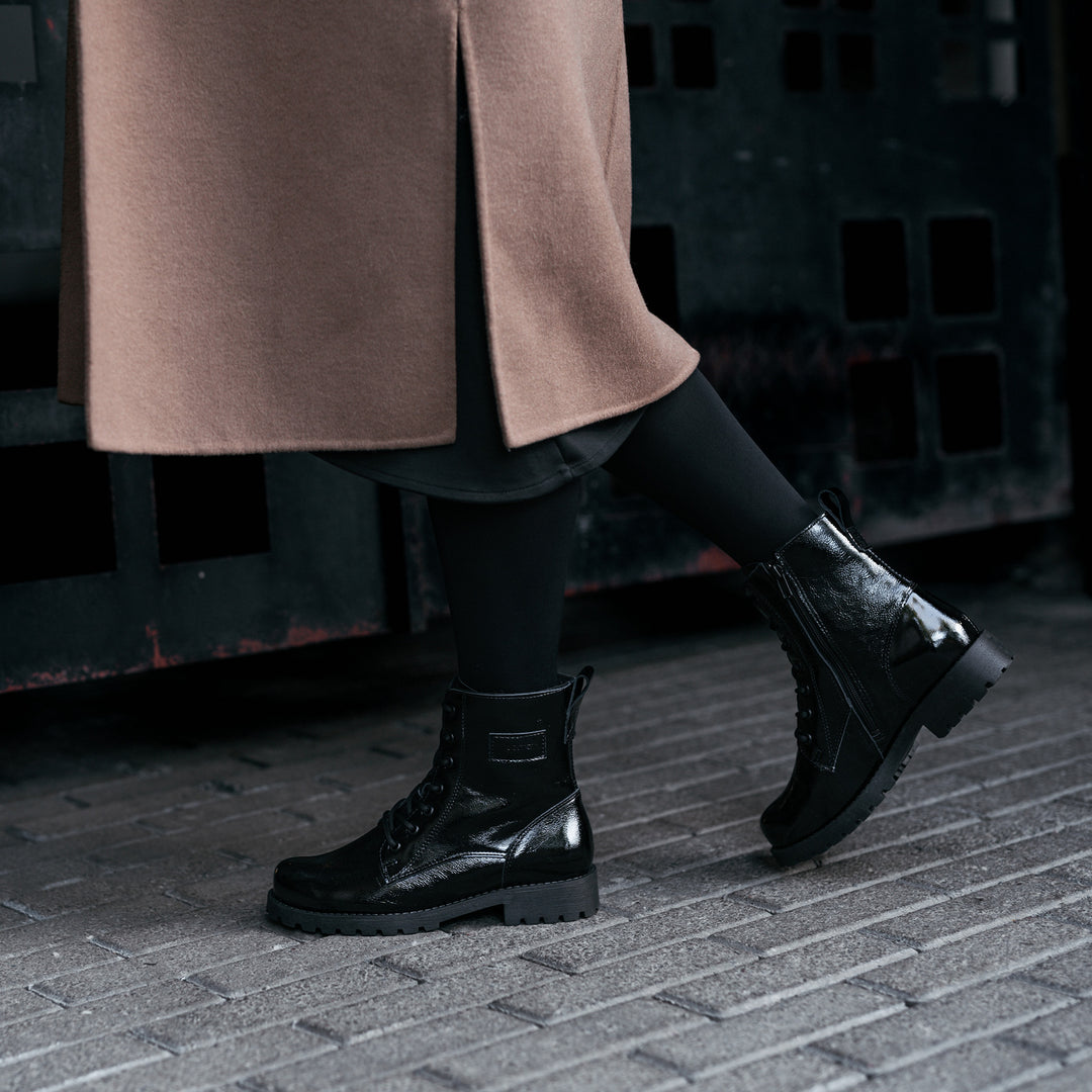 KARA Naisten lakerimaiharit