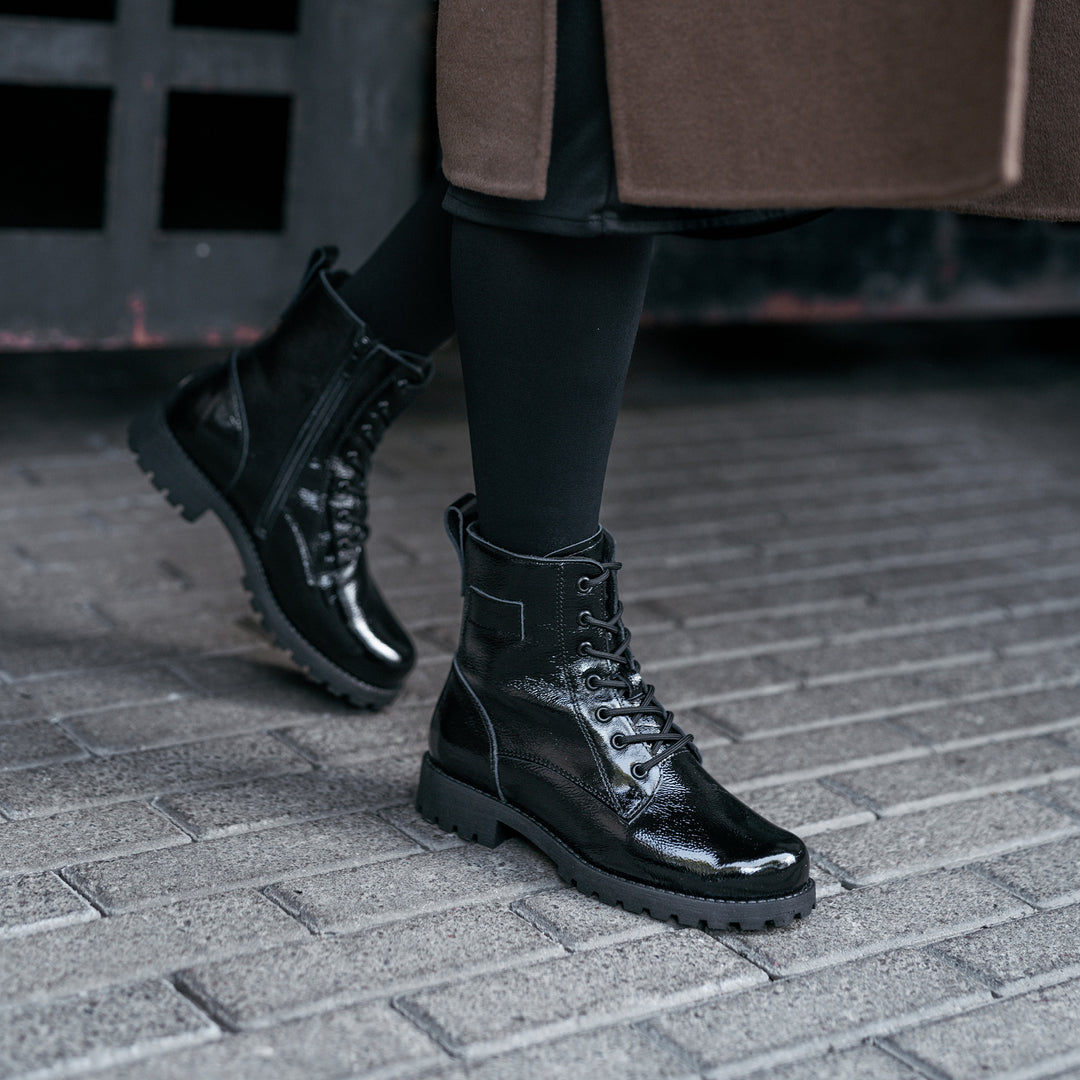 KARA Naisten lakerimaiharit