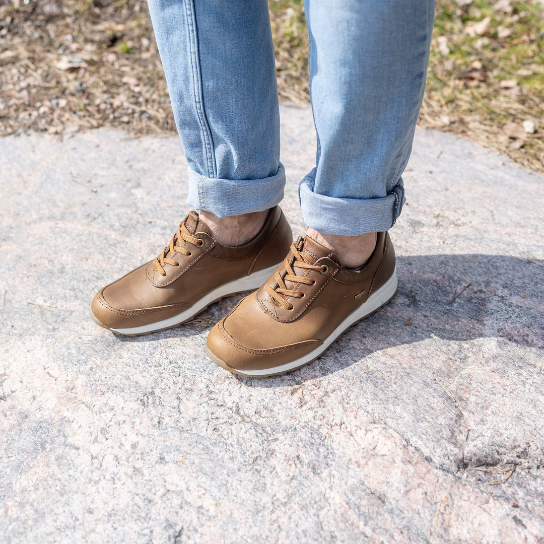 ASTERI Naisten GORE-TEX® sneakerit