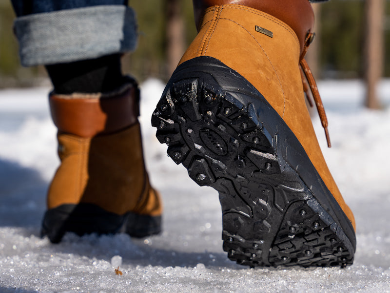 KAAKKURI Naisten GORE-TEX® nilkkurit nastapohjalla