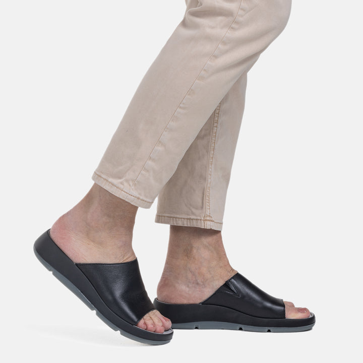 AAVIKKO Naisten sandaalit
